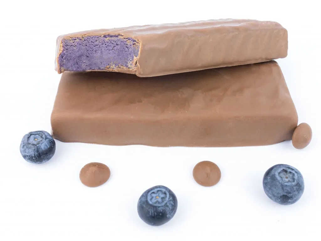 Proteínová tyčinka - Čučoriedkový cheesecake