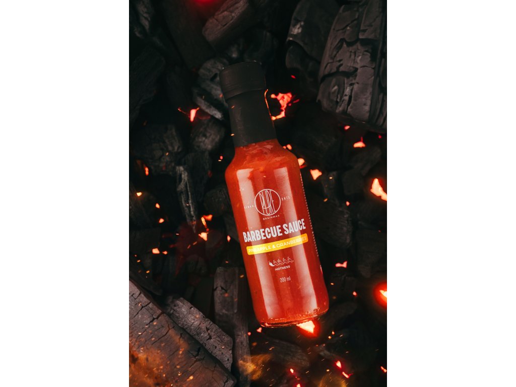 Barbecue omáčka, ananás a brusnice